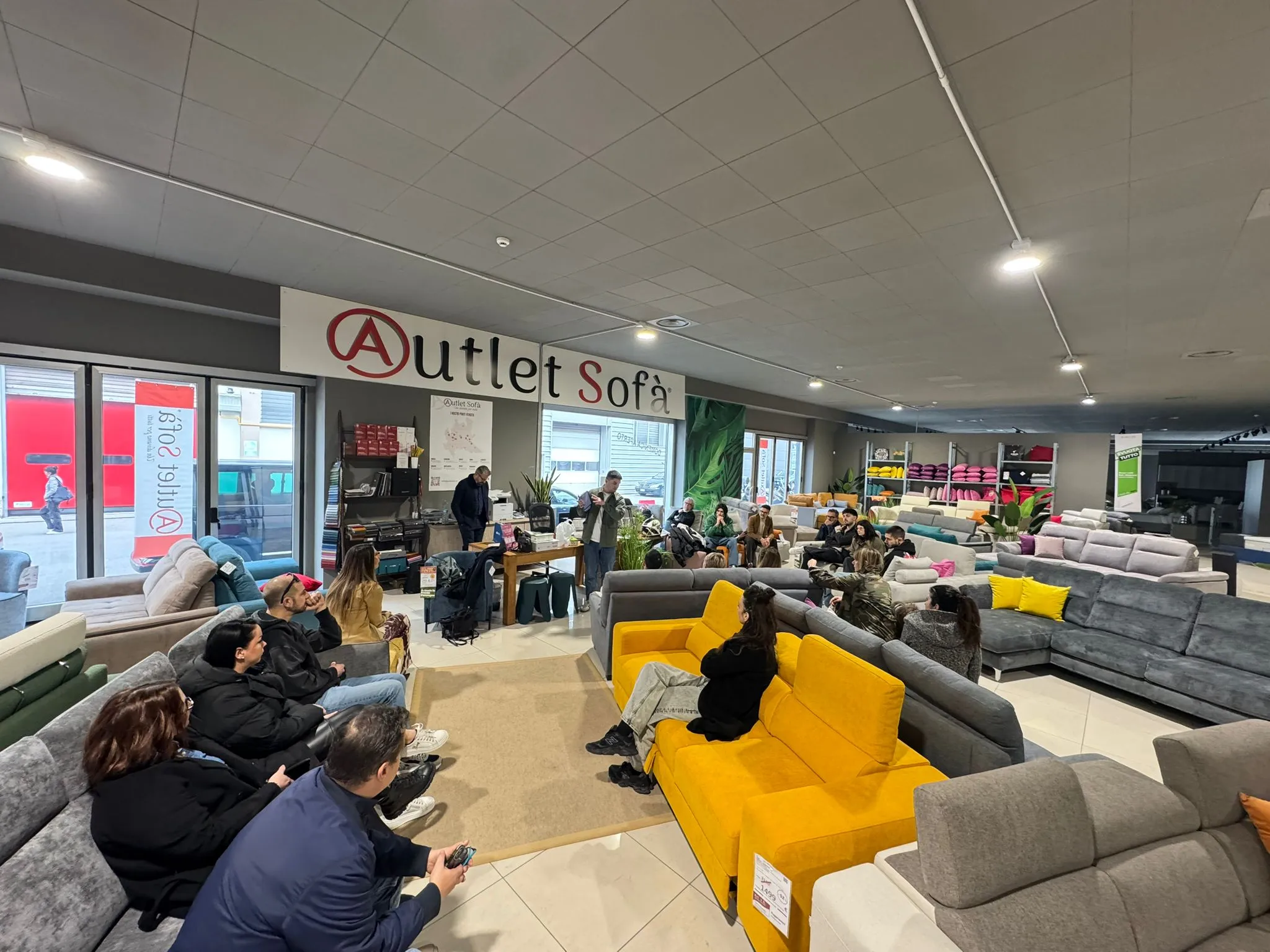 Formazione Kubiq — Showroom Autlet Sofa